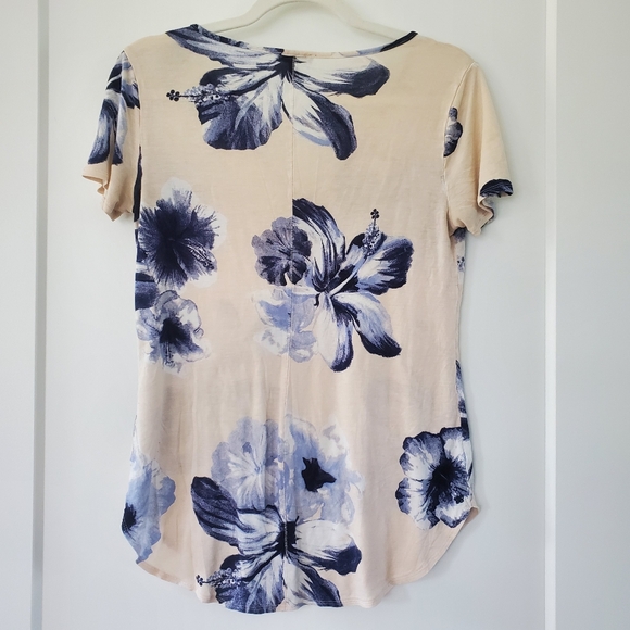 T Shirt - Picture 2 of 5